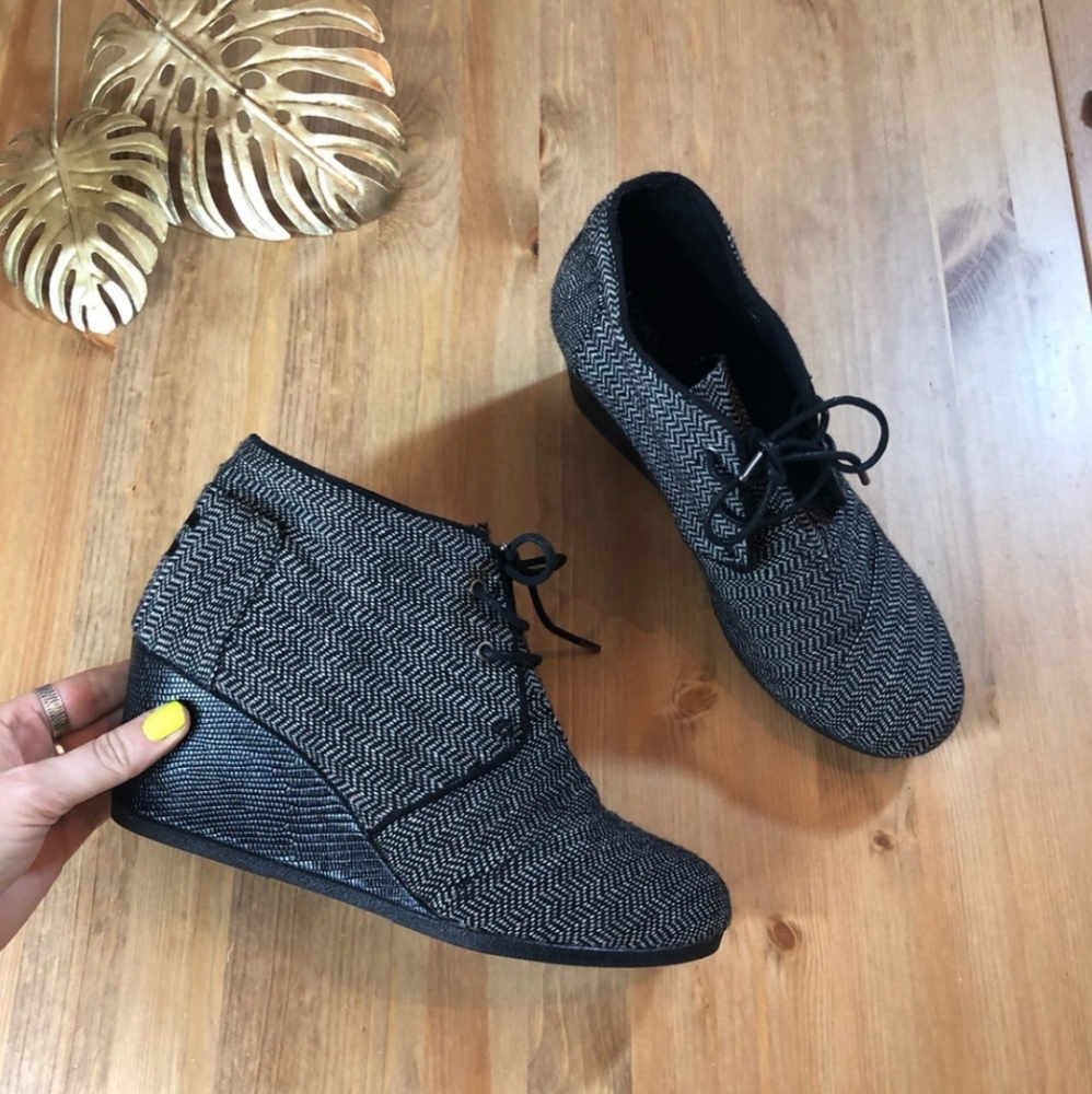 Toms Wedges Herringbone Tweed with Pebbled Heel 11